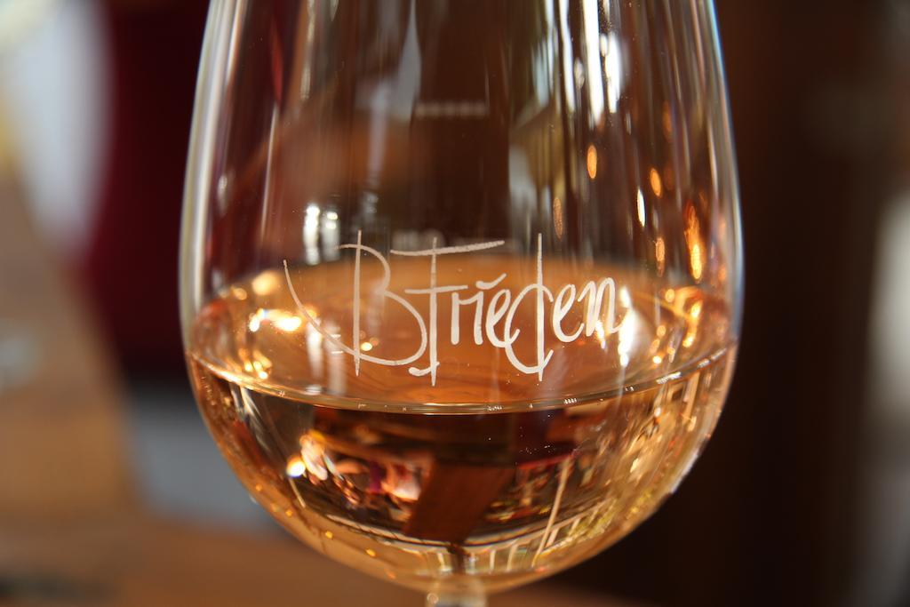 Gaestehaus Und Weingut Bernd Frieden Nittel Εξωτερικό φωτογραφία