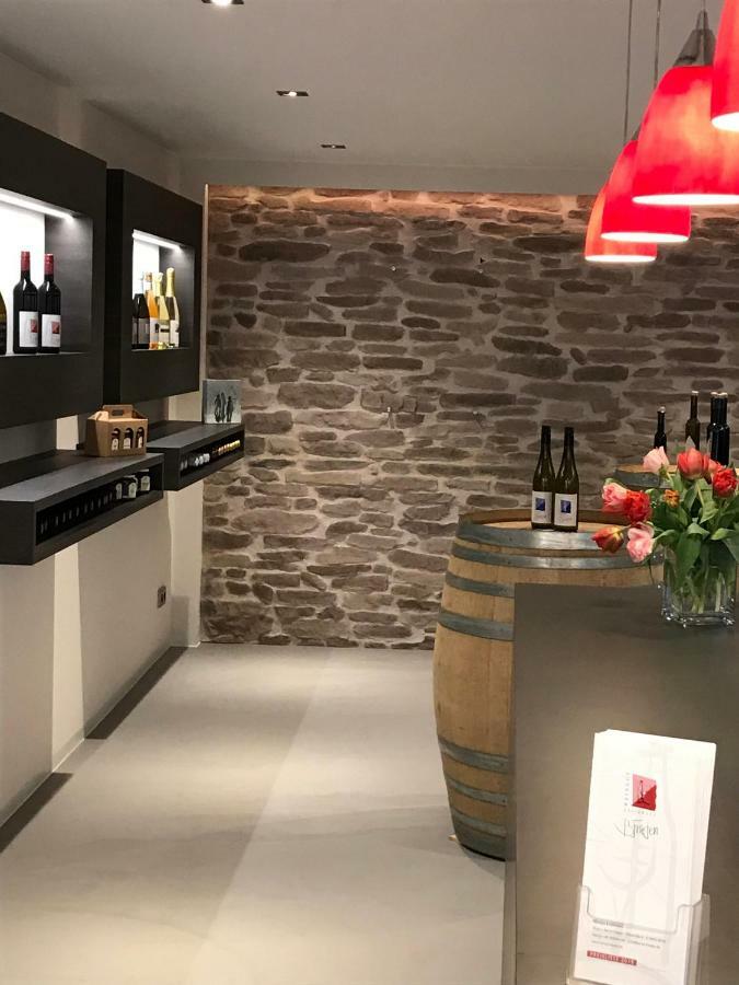 Gaestehaus Und Weingut Bernd Frieden Nittel Εξωτερικό φωτογραφία